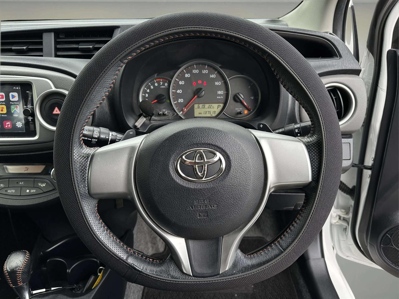 2011 Toyota Vitz