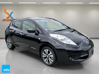 2017 Nissan Leaf - Thumbnail