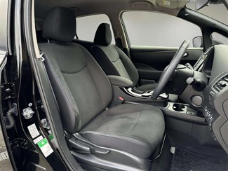 2017 Nissan Leaf - Thumbnail