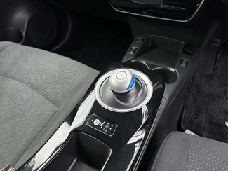 2017 Nissan Leaf - Thumbnail