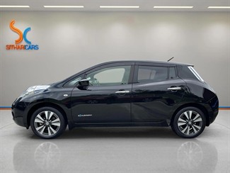 2017 Nissan Leaf - Thumbnail