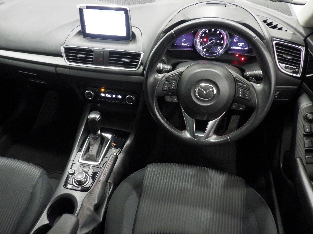 2015 Mazda Axela