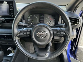 2021 Toyota Yaris - Thumbnail