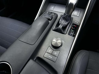 2014 Lexus IS 300h - Thumbnail