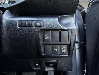 2014 Lexus IS 300h - Thumbnail