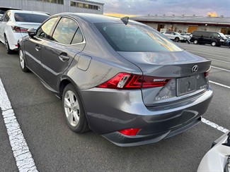 2014 Lexus IS 300h - Thumbnail