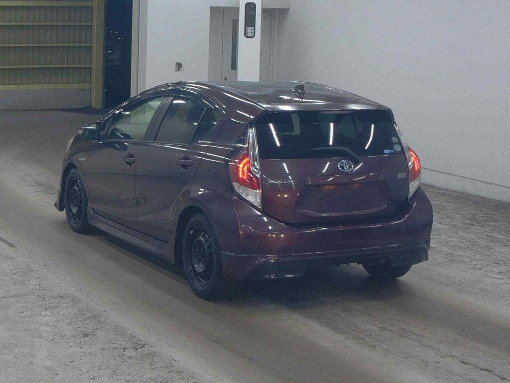 2016 Toyota AQUA