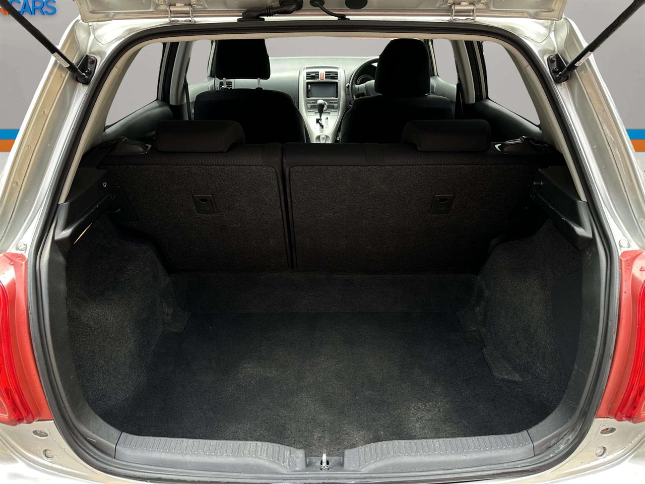 2006 Toyota AURIS