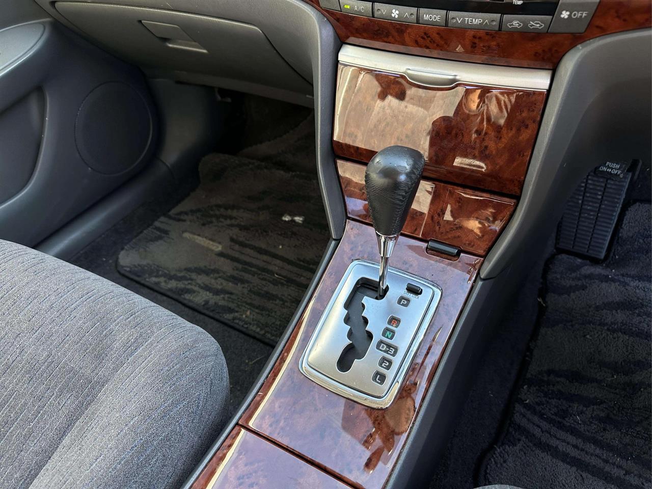 2005 Toyota Premio
