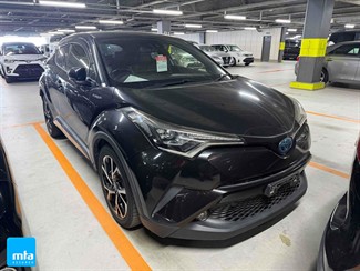2017 Toyota C-HR - Thumbnail
