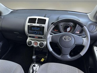 2007 Toyota IST - Thumbnail