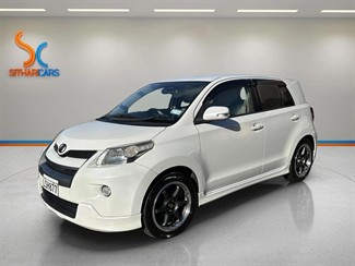 2007 Toyota IST - Thumbnail