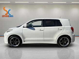 2007 Toyota IST - Thumbnail