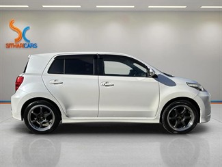 2007 Toyota IST - Thumbnail