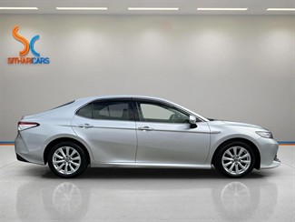 2017 Toyota Camry - Thumbnail
