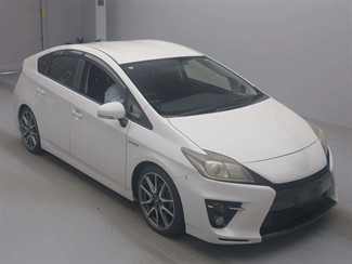 2013 Toyota Prius - Thumbnail