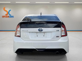 2013 Toyota Prius - Thumbnail