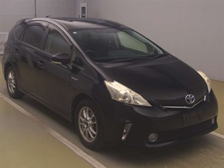 2013 Toyota Prius - Thumbnail