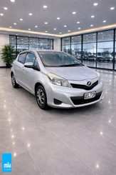 2012 Toyota Vitz - Thumbnail
