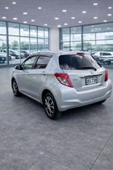 2012 Toyota Vitz - Thumbnail