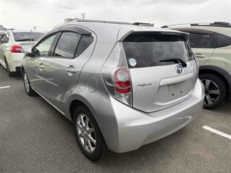 2012 Toyota AQUA - Thumbnail