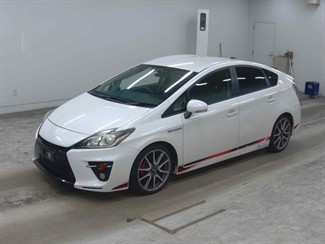 2013 Toyota Prius - Thumbnail