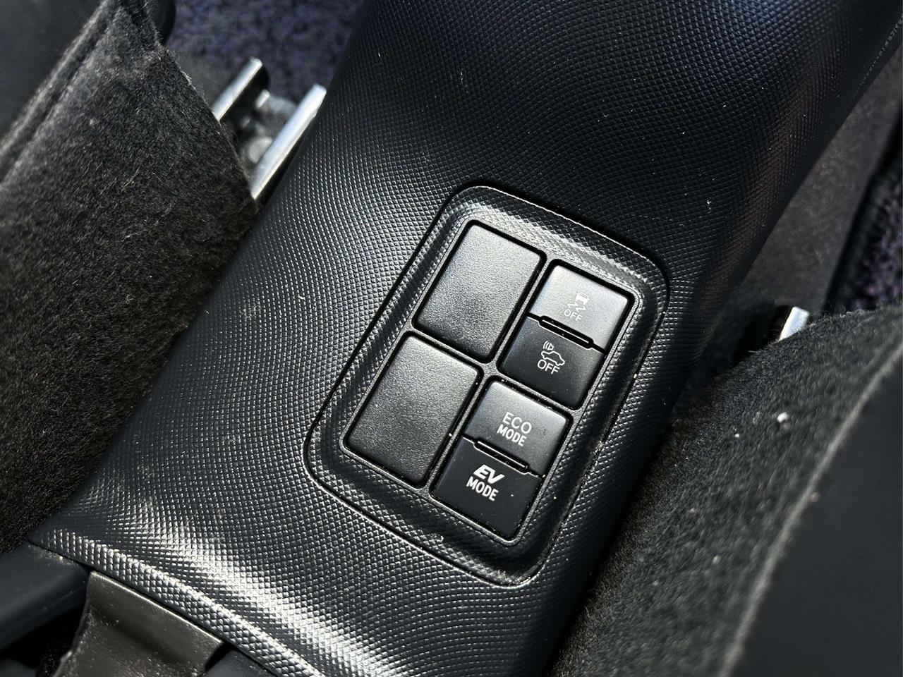 2017 Toyota AQUA