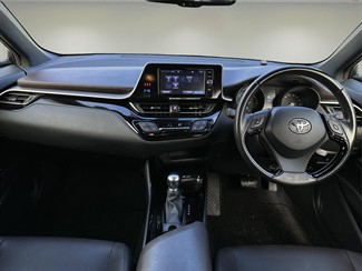 2017 Toyota C-HR - Thumbnail