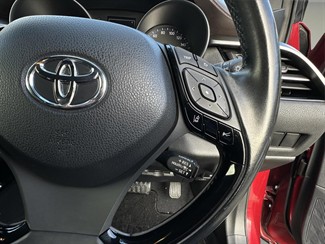 2017 Toyota C-HR - Thumbnail