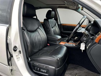 2000 Toyota Celsior - Thumbnail