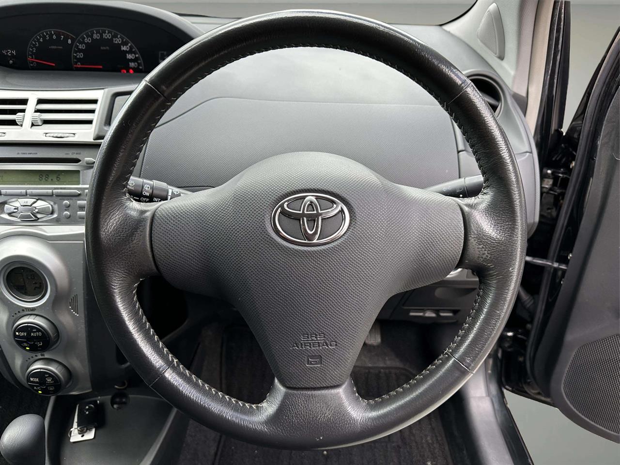 2006 Toyota Vitz