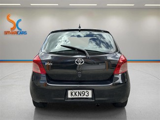 2006 Toyota Vitz - Thumbnail
